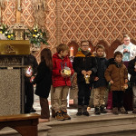 Roraty z dziećmi i św. Mikołajem