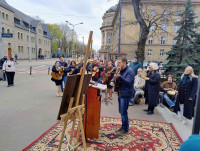 Ewangelizacja przed pomnikiem Najświętszego Zbawiciela
